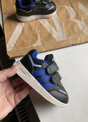 Кроссовки adidas 23 размер 2