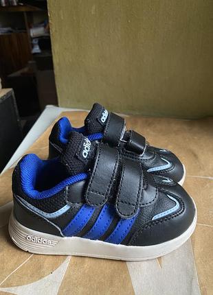 Кроссовки adidas 23 размер 3