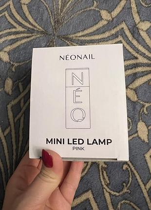 Портативна міні led-лампа для манікюру neonail mini led lamp pink у формі компактного ролера