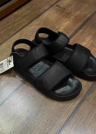 Босоніжки adidas унісекс 2