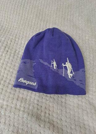 Мужская шапка bergans