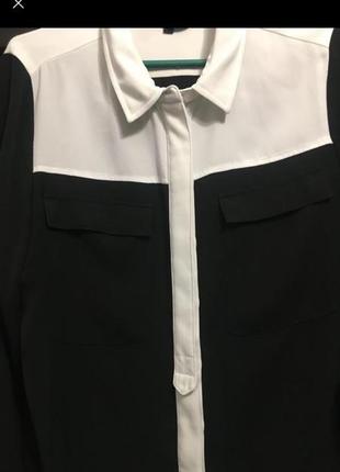 Классическая стильная блуза черно белая с накладными карманами рубашка блузон