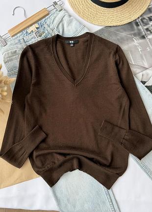 Светр жіночий uniqlo базовий вовняний з v-подібним вирізом, коричневий
