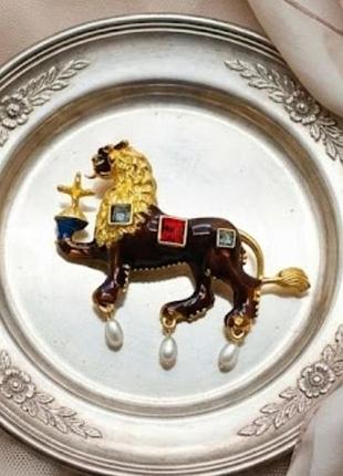 Роскошная брошь королевства лев, гельдика, скипетр