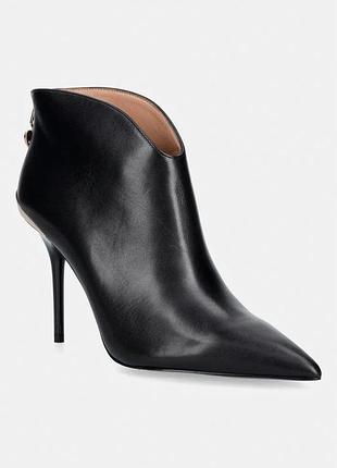 Urbanshop com ua love moschinoботильйони на шпильці жіночі шкіряні чорні ja21069g1pia0000 розміри запитуйте