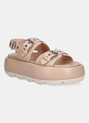 Urbanshop com ua aglшкіряні сандалі agl gwendoline sporty жіноча колір бежевий на платформі d690008phsofty0551 розміри запитуйте