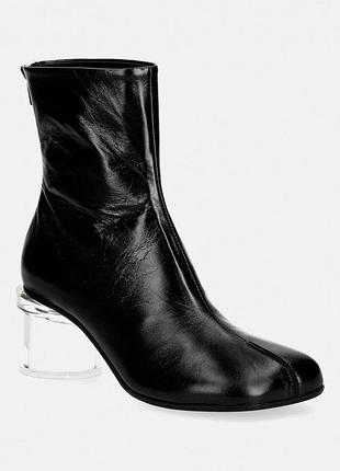 Urbanshop com ua mm6 maison margiela кожаные ботинки mm6 maison margiela цвет черный каблук блок s59wu0265.p7560.t8013 размеры