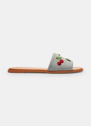 Urbanshop com ua coachшлепанцы женские хлопковые на плоском каблуке holly denim cherries sandal голубые ceg69 размеры запитуйте