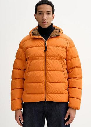 Urbanshop com ua c.p. companyпухова куртка c.p. company колір помаранчевий зимова 19cmow011a005904g розміри запитуйте