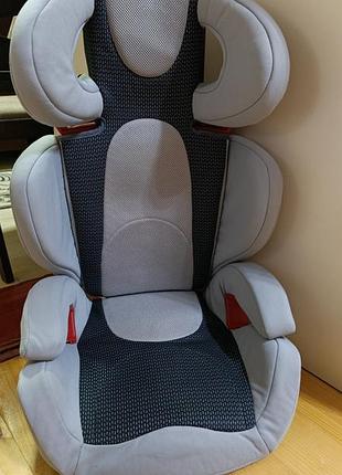 Автокрісло chicco для дітей 15-36 кг