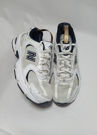 Кроссовки new balance 530 (артикул mr530sg в белом и серебристо-синем цвете).