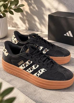 Шоколадні шкіряні кеди adidas  vl court bold з леопардовим принтом