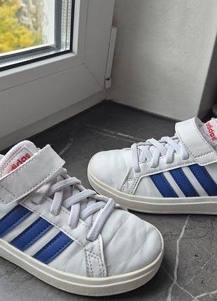Adidas кроссовки