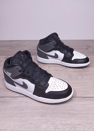 Кроссовки nike jordan