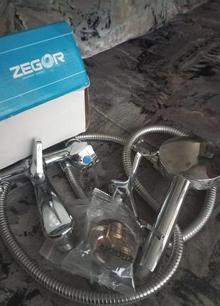 Змішувач для ванної та душу zegor двовентильний