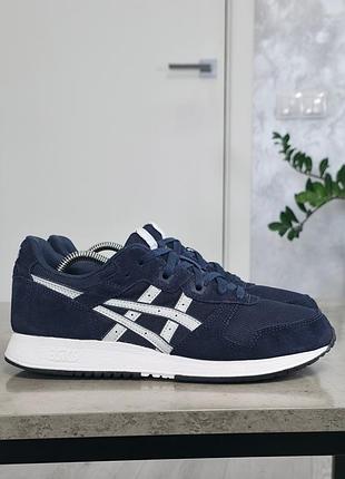 Кроссовки asics