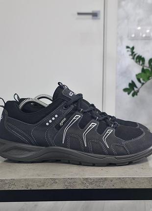 Демисезонные кроссовки ecco gore-tex