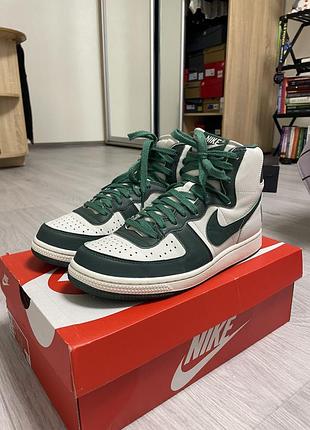 Продаю кросівки nike розмір 42