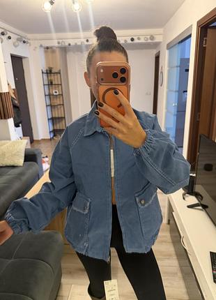 Жіноча джинсова куртка zara синя розмір m