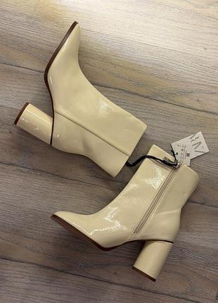 Чоботи жіночі zara кремові 37