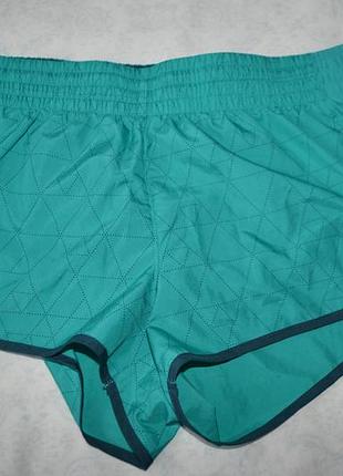 Жіночі шорти бігові nike dri-fit tempo (артикул 588631-383).