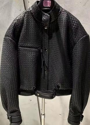 Куртка жіноча bottega veneta чорна шкіряна плетенка розмір s/m
