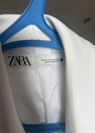 Білий крутезний піджак zara 2