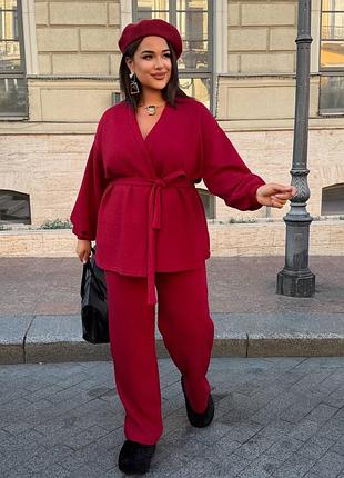 Костюм жіночий
