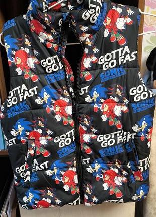 Безрукавка, фирменная жилетка принт соник h&amp;m 8-10 лет