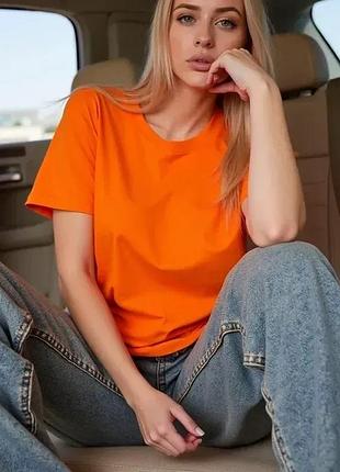 Boohoo. товар привезен из англии. неоновая футболка.