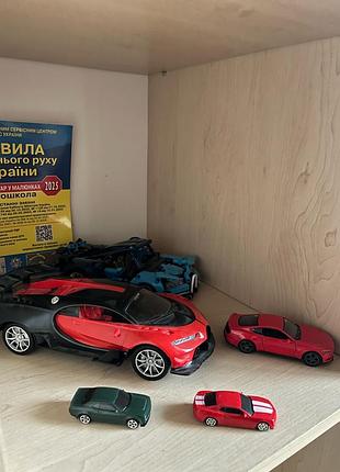 Колекційні модельки автомобілів, металеві, різнокольорові