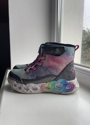 Чоботи для дівчинки skechers демісезонні  33 розмір