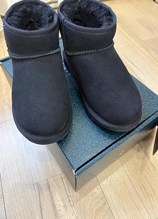 Уггі жіночі ugg чорні