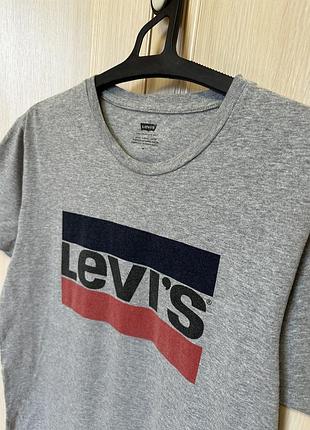 Футболка чоловіча levi’s сірий меланж розмір м