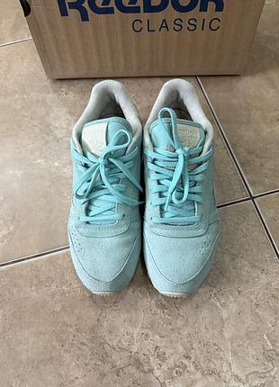 Замшевые кроссовки. reebok. 2