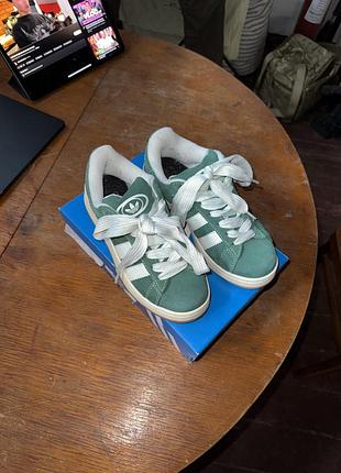Кросівки adidas зелені
