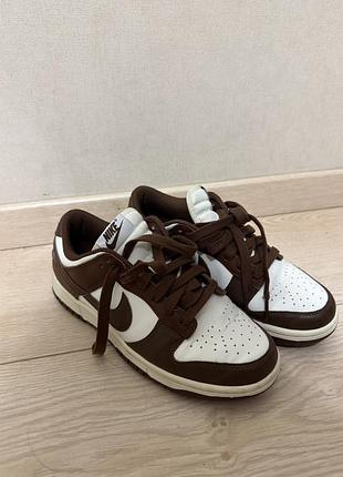 Кросівки унісекс nike dunk low білі з коричневим