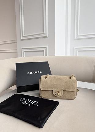 Сумка mini flap bag замшева бежева