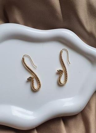 Роскошные серьги в виде змей 9