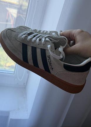 Кросівки жіночі adidas spezial сірі