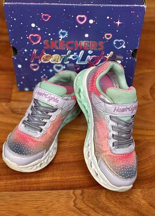 Кросівки на дівчинку skechers світяться кроссовки 19,5 см