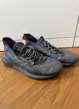Кроссовки adidas
