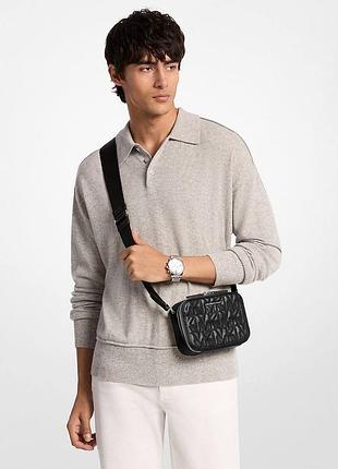 Сумки для чоловіків michael kors hudson logo embossed crossbody bag чорний