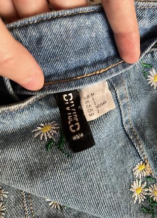 Джинсова міні-спідниця divided/h&m в ромашку 4