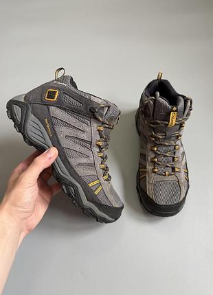 Ботинки  columbia north plains mid wp grey 41(26cm) peakfreak redmond