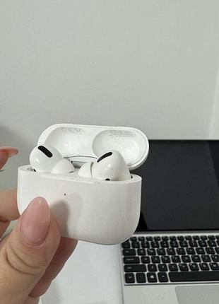 Б/у. оригінал apple airpods pro (1st gen) — б/у (з німеччини)