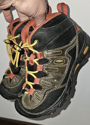 Ботинки keen р.29-18см потолка(маломерят)