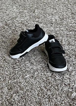 Кросівки adidas 28 розміру