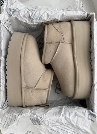 Ugg classic ultra mini platform — жіночі уггі на платформі beige