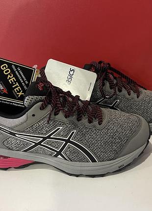 Asics кросівки